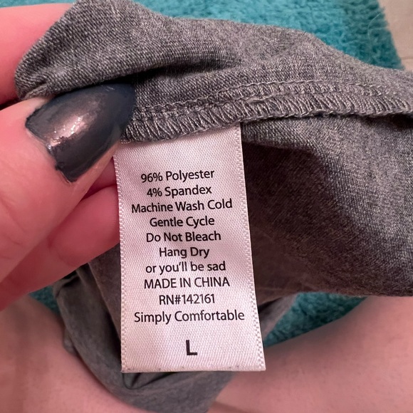 LulaRoe Randy Tee - Picture 5 of 5